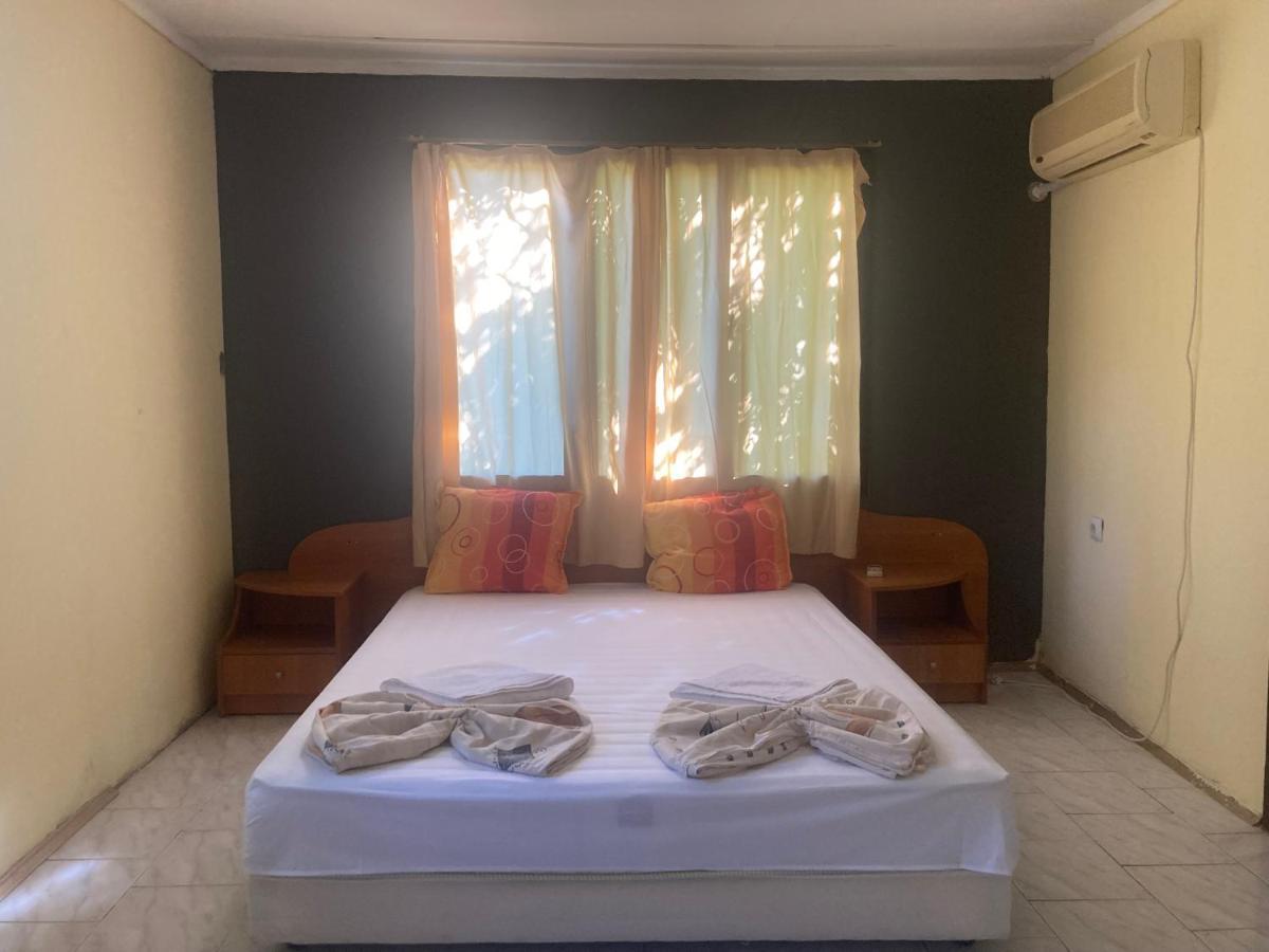 Морска База Венера Hotel Tsarevo Bagian luar foto